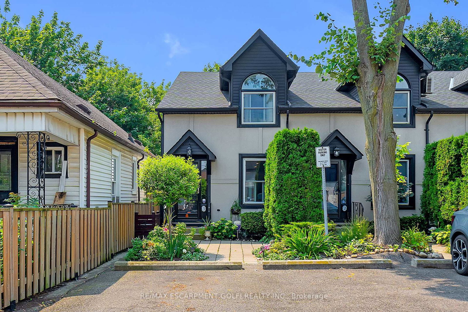 2macaulay-street-w-hamilton-ontario-x12342985