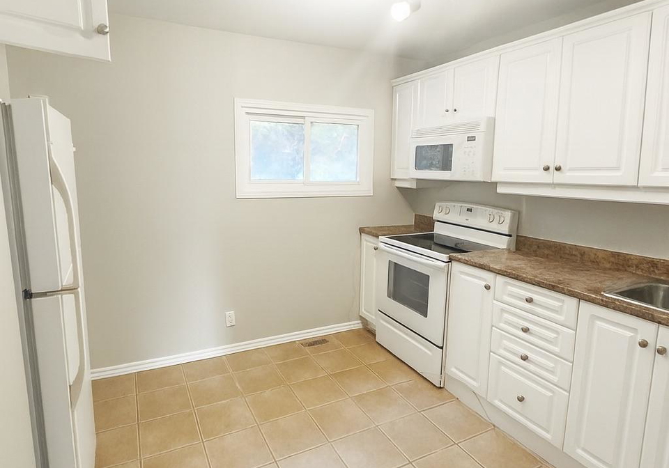 1384-chatelain-avenue-ottawa-ontario-x12343362