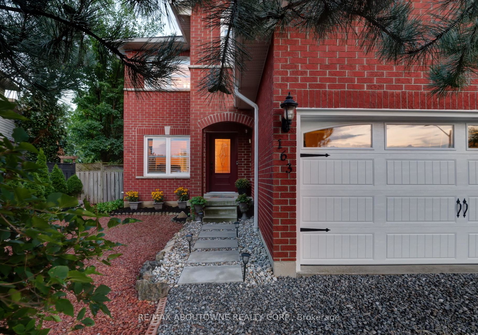 163-fano-drive-hamilton-ontario-x12343554