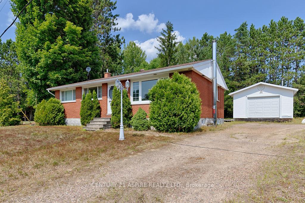48-ottawa-street-laurentian-hills-ontario-x12343573