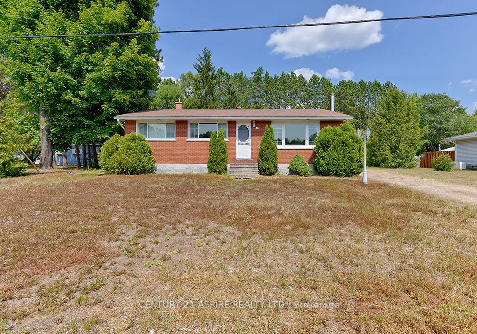 48-ottawa-street-laurentian-hills-ontario-x12343573