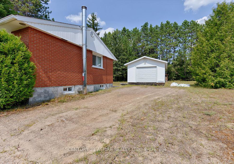 48-ottawa-street-laurentian-hills-ontario-x12343573