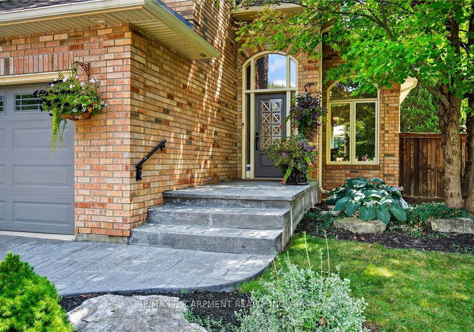50-longyear-drive-hamilton-ontario-x12343836