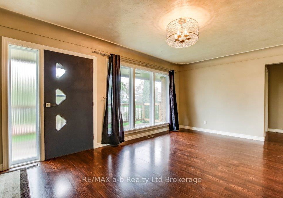 9-duncan-street-tillsonburg-ontario-x12343954