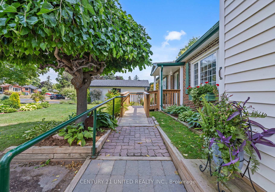 291-sunset-boulevard-peterborough-north-ontario-x12344037