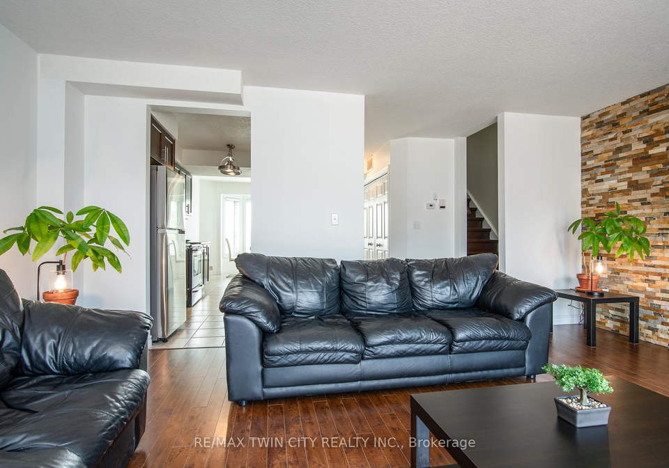 975-strasburg-road-kitchener-ontario-x12344048