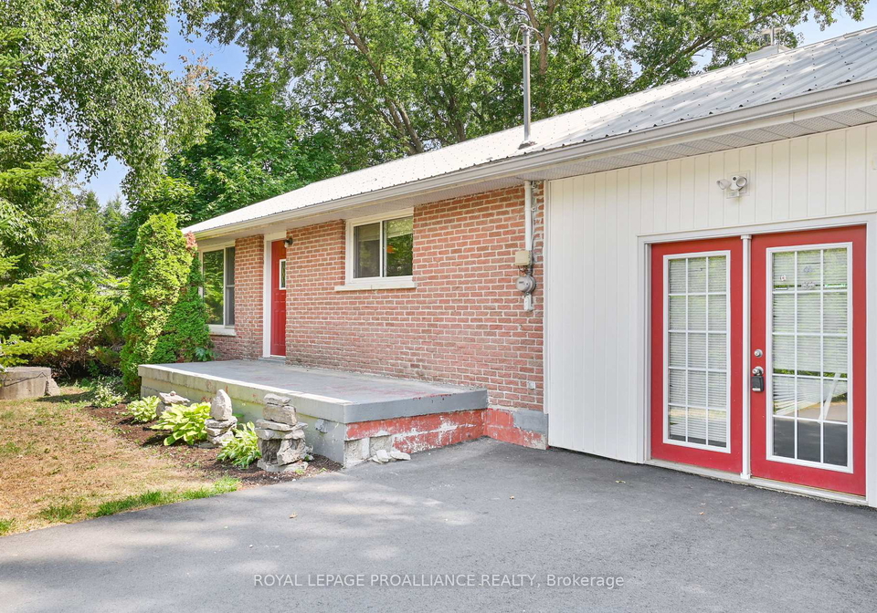 1239-frankford-road-quinte-west-ontario-x12344425