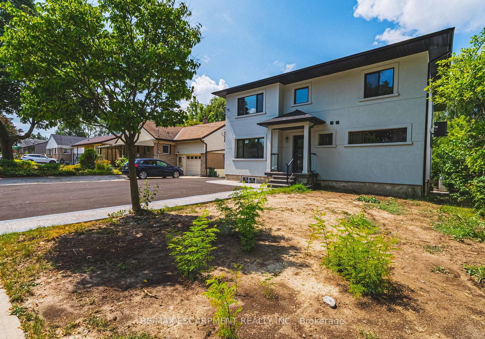 472-east-36th-street-hamilton-ontario-x12344810
