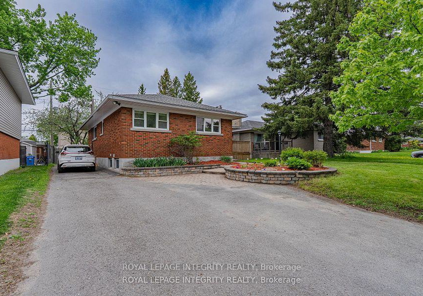 1695-gage-crescent-n-ottawa-ontario-x12344949