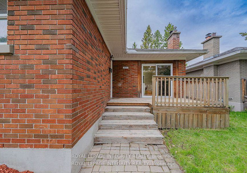 1695-gage-crescent-n-ottawa-ontario-x12344949