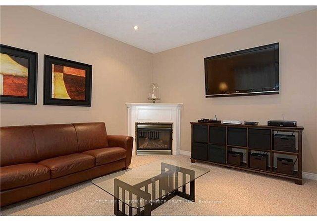 16-cardiff-lane-hamilton-ontario-x12345108