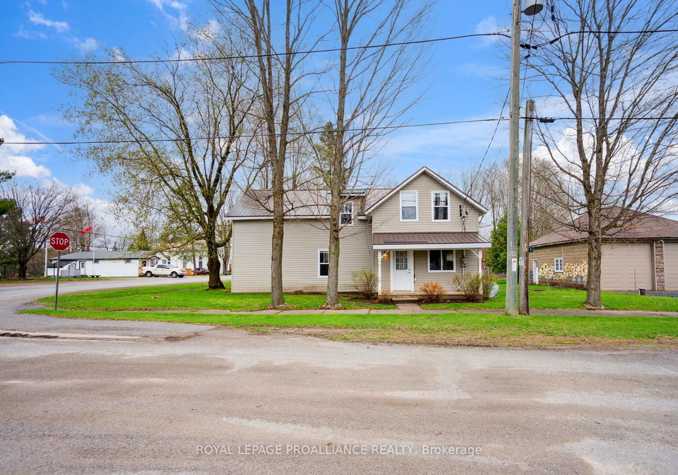 6-clement-street-addington-highlands-ontario-x12345258