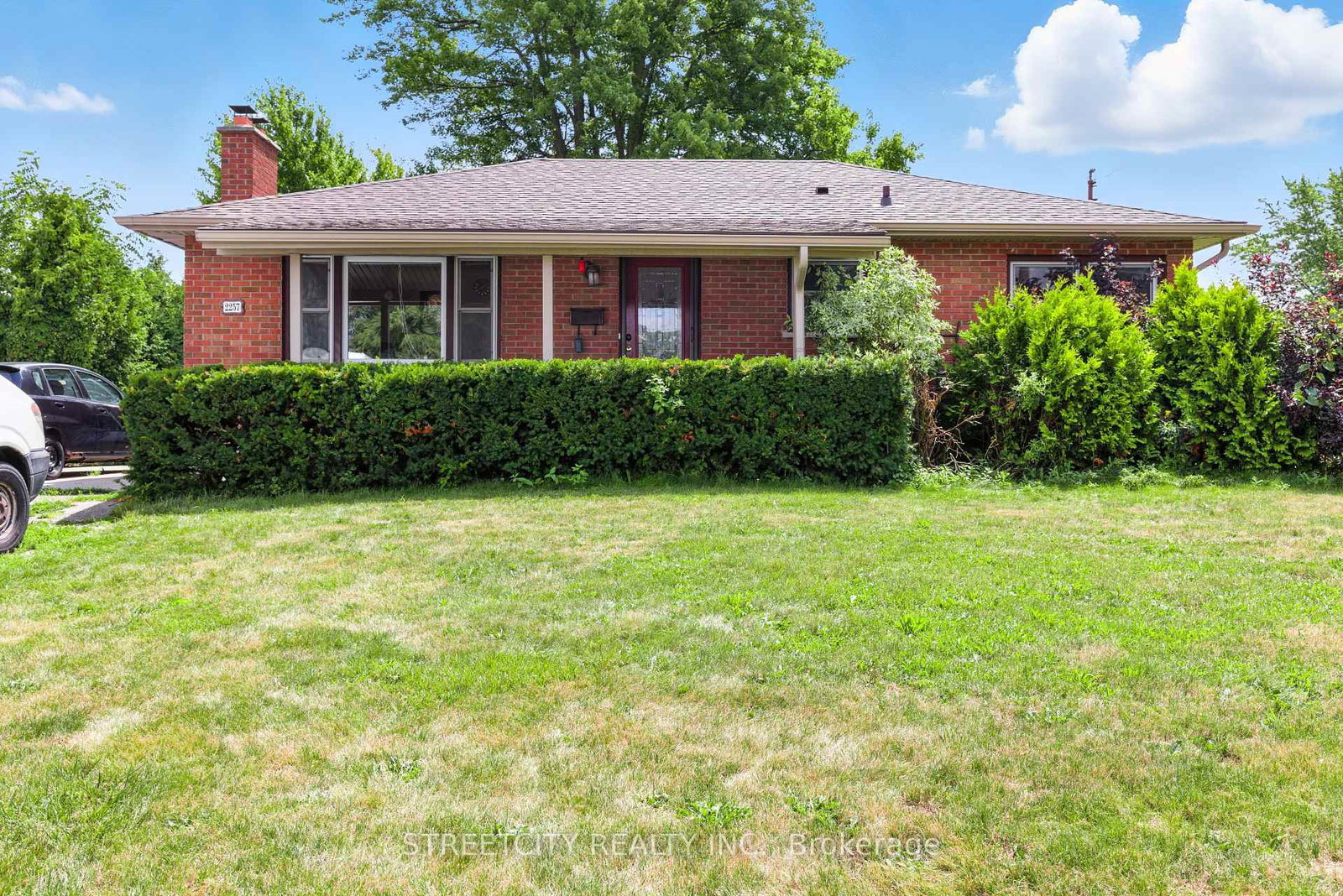 2257-trafalgar-street-london-east-ontario-x12345445