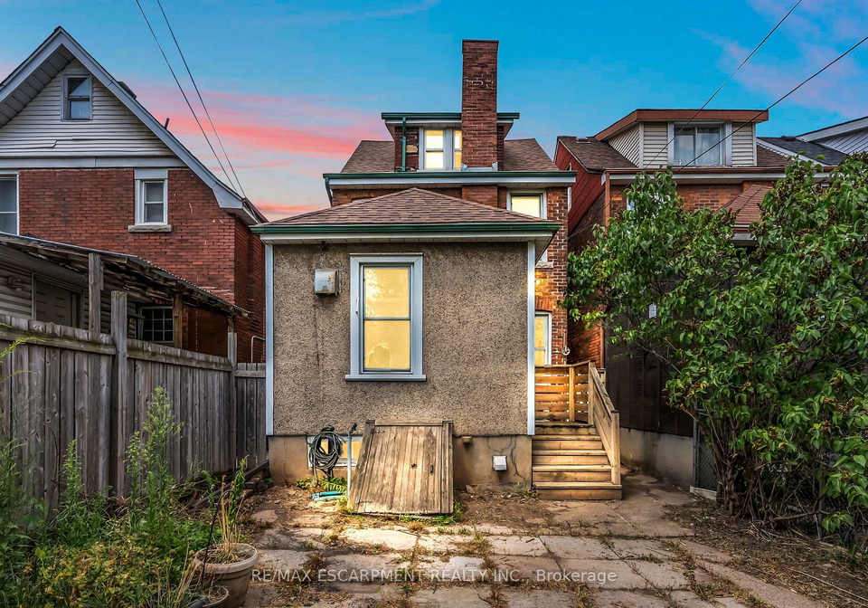 170-grosvenor-avenue-n-hamilton-ontario-x12345627