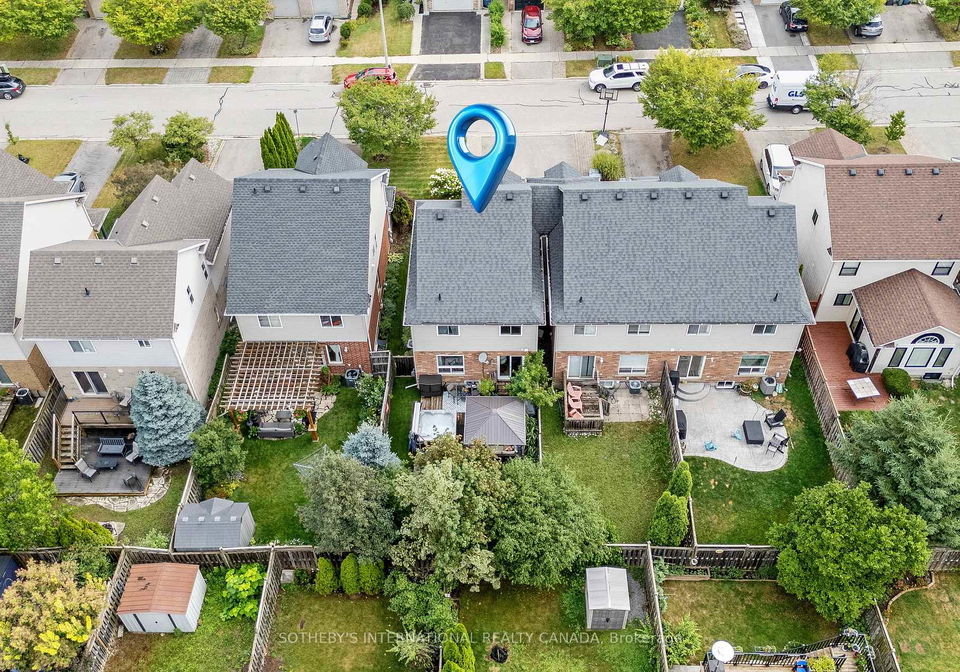 61-darling-crescent-guelph-ontario-x12345630