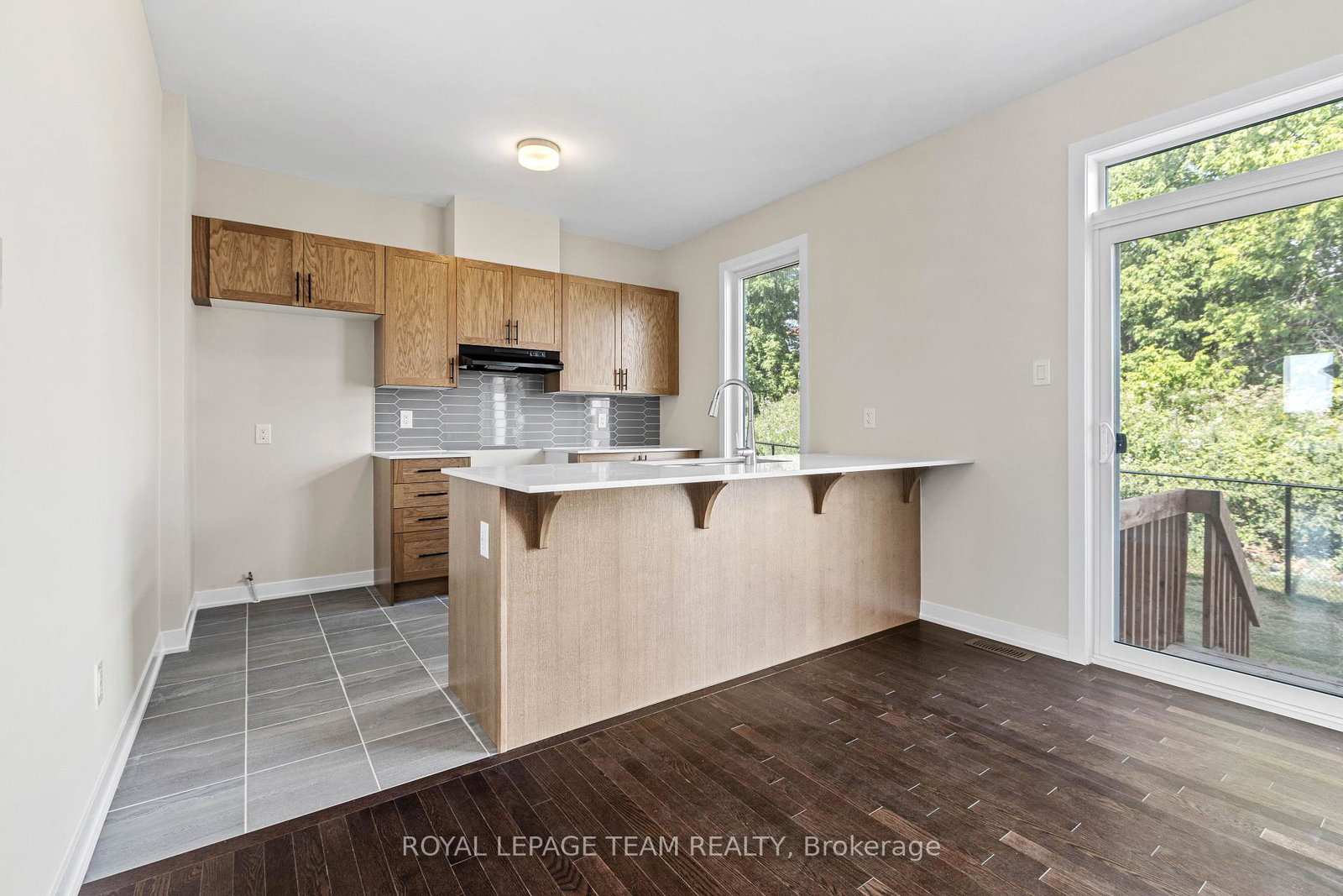 330-falsetto-street-ottawa-ontario-x12345711