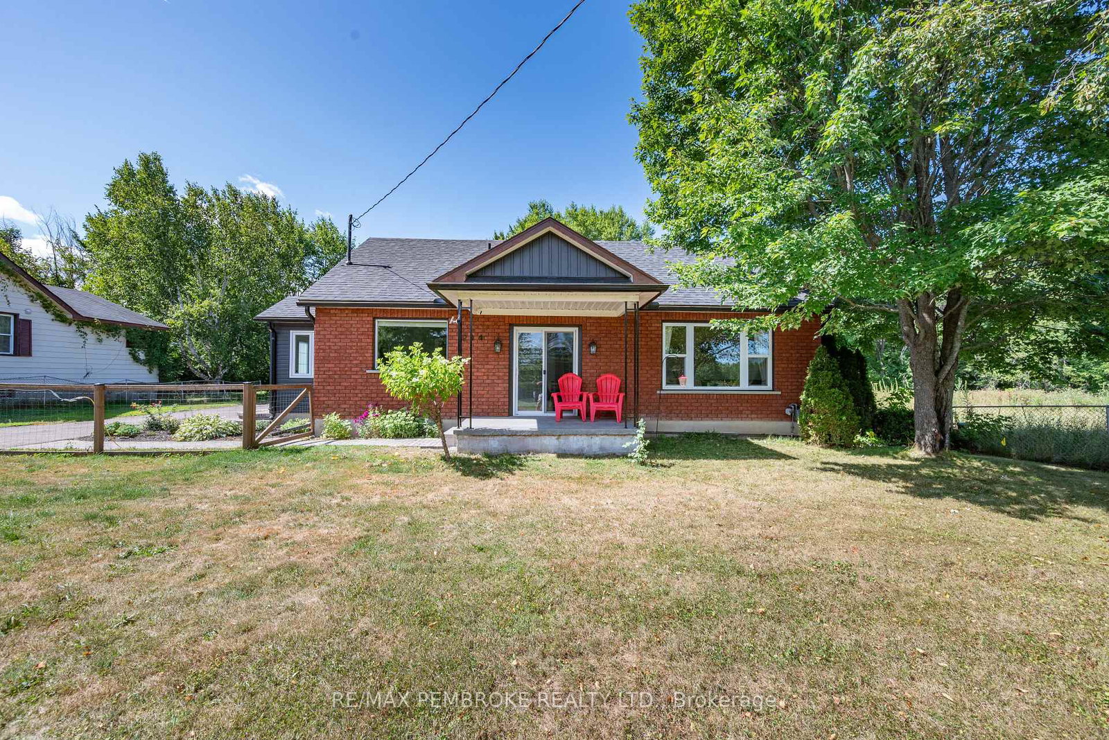 214-golf-course-road-laurentian-valley-ontario-x12345983