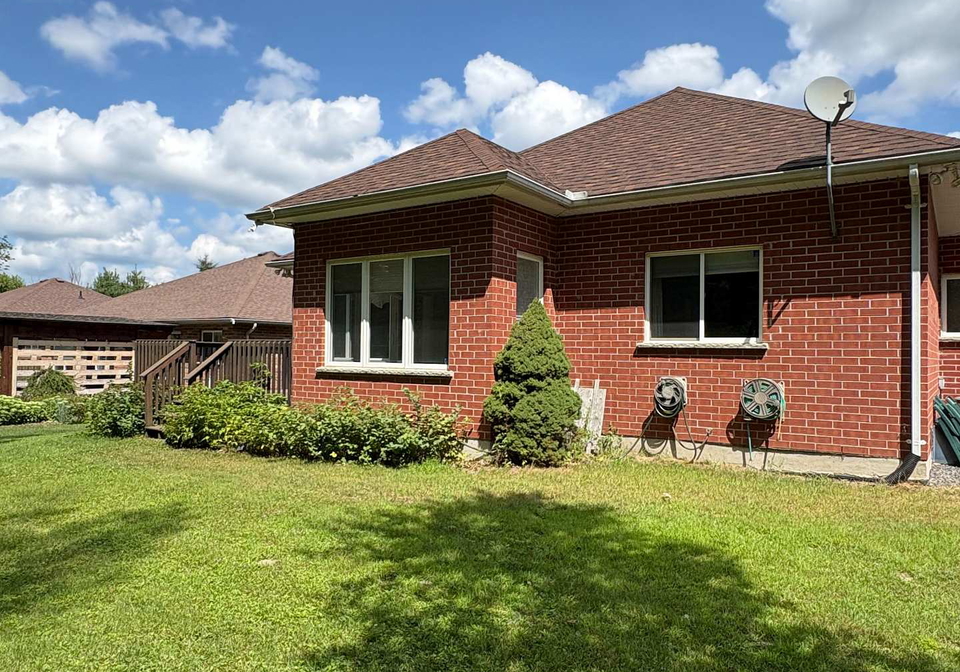 27-kirbys-way-huntsville-ontario-x12346084