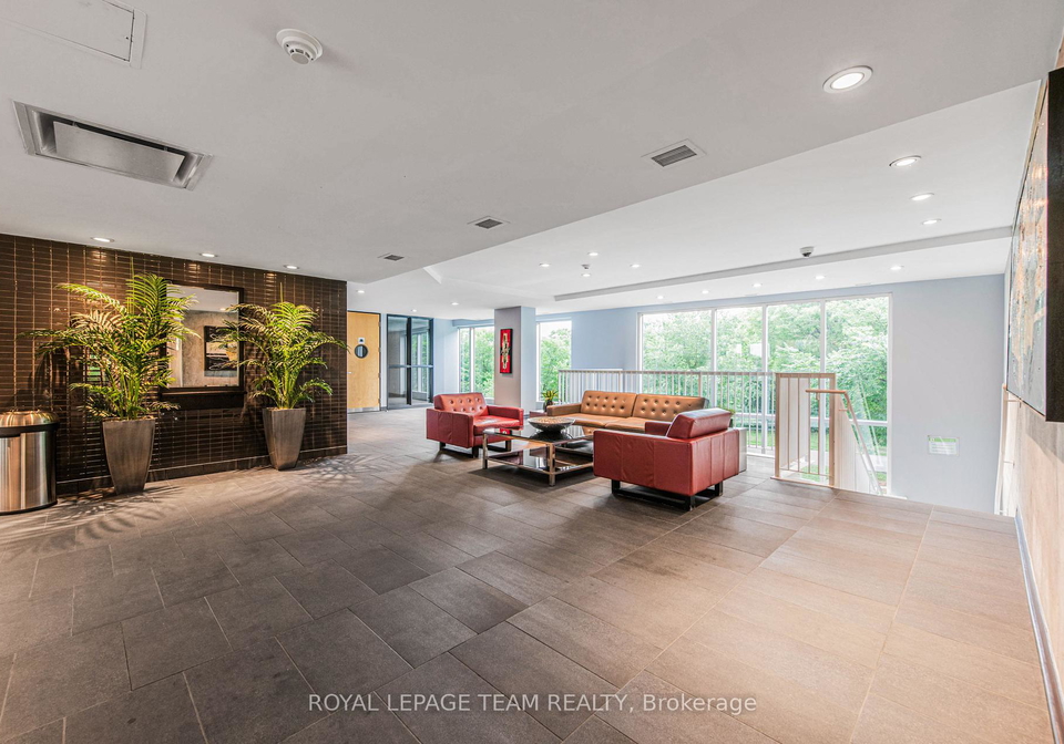 250-lett-street-ottawa-ontario-x12346196
