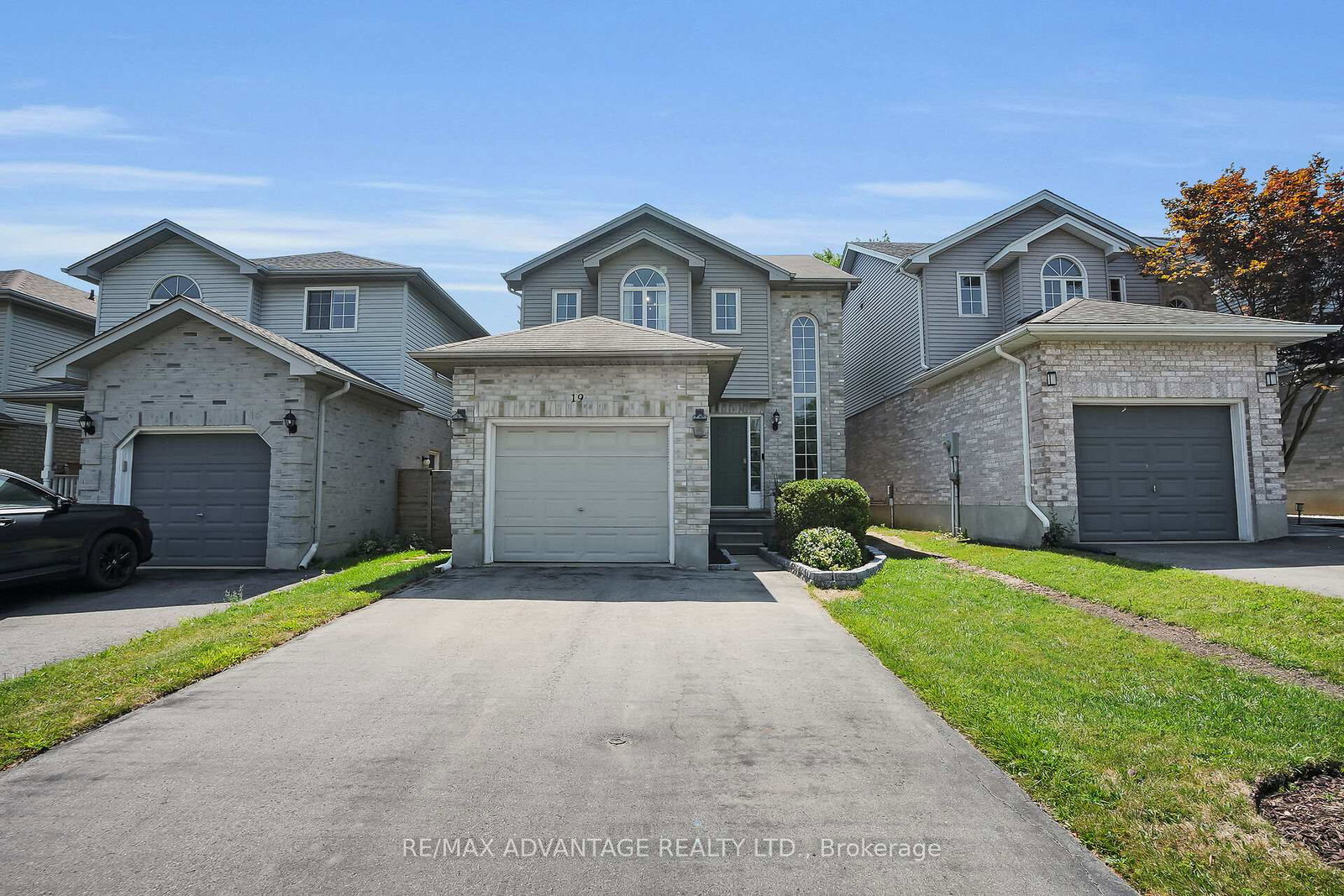 19-southcott-court-london-north-ontario-x12346198