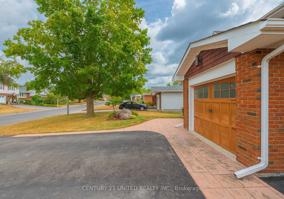 7-bayleaf-court-peterborough-west-ontario-x12346231