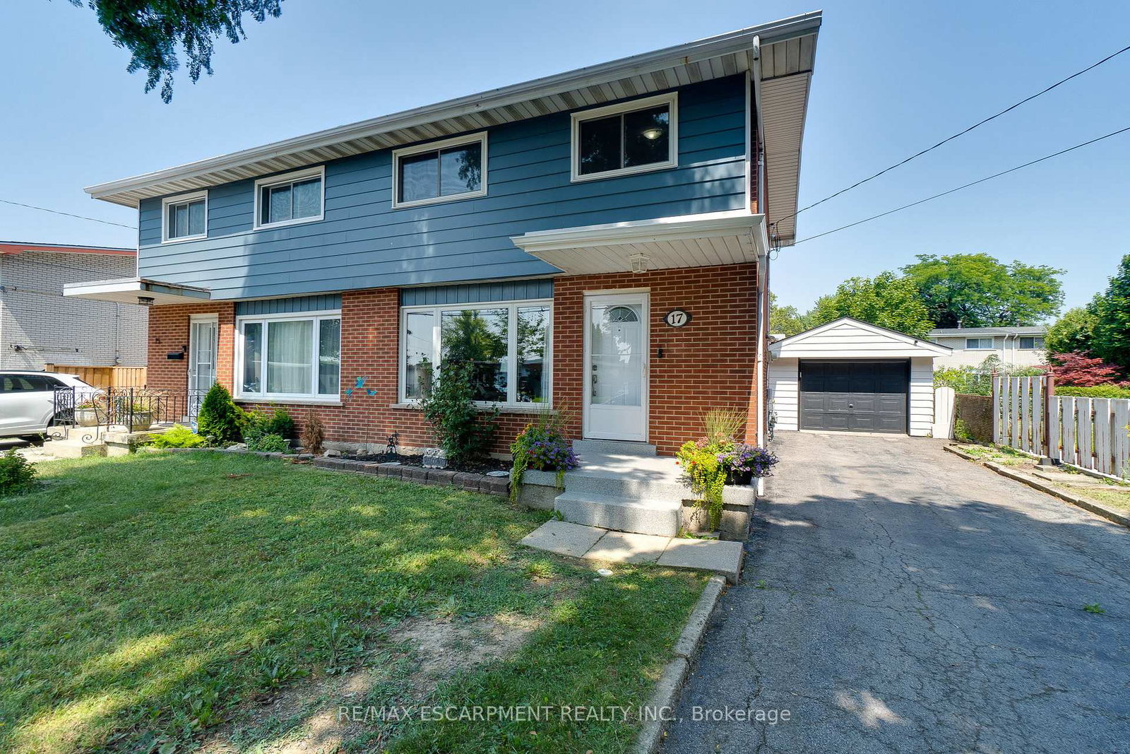 17-ronaldshay-avenue-hamilton-ontario-x12346512