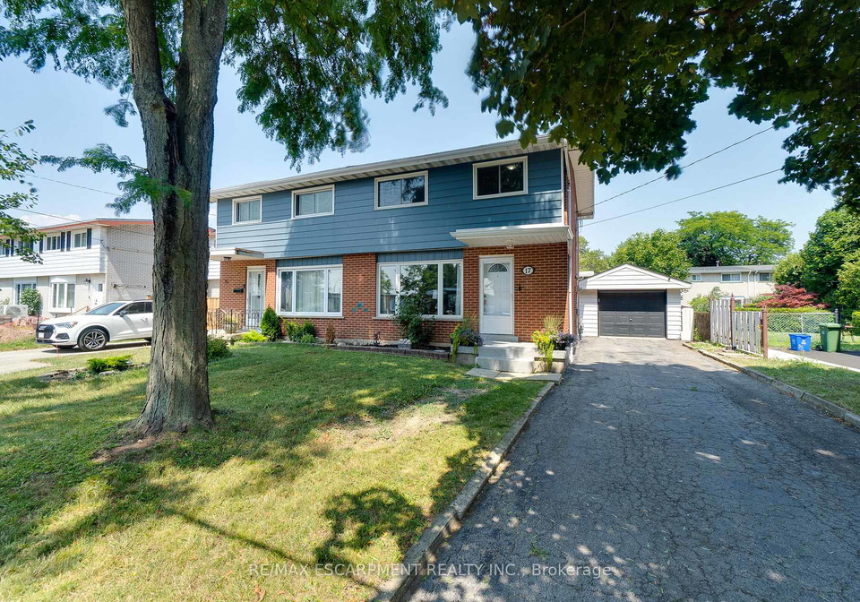 17-ronaldshay-avenue-hamilton-ontario-x12346512