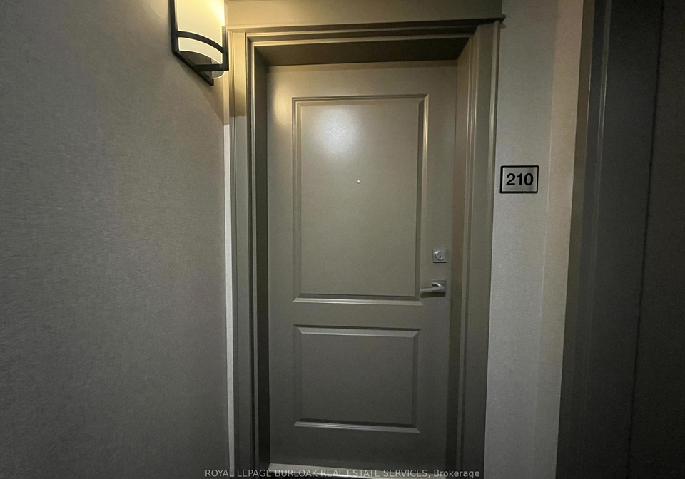 101-shoreview-place-hamilton-ontario-x12346732
