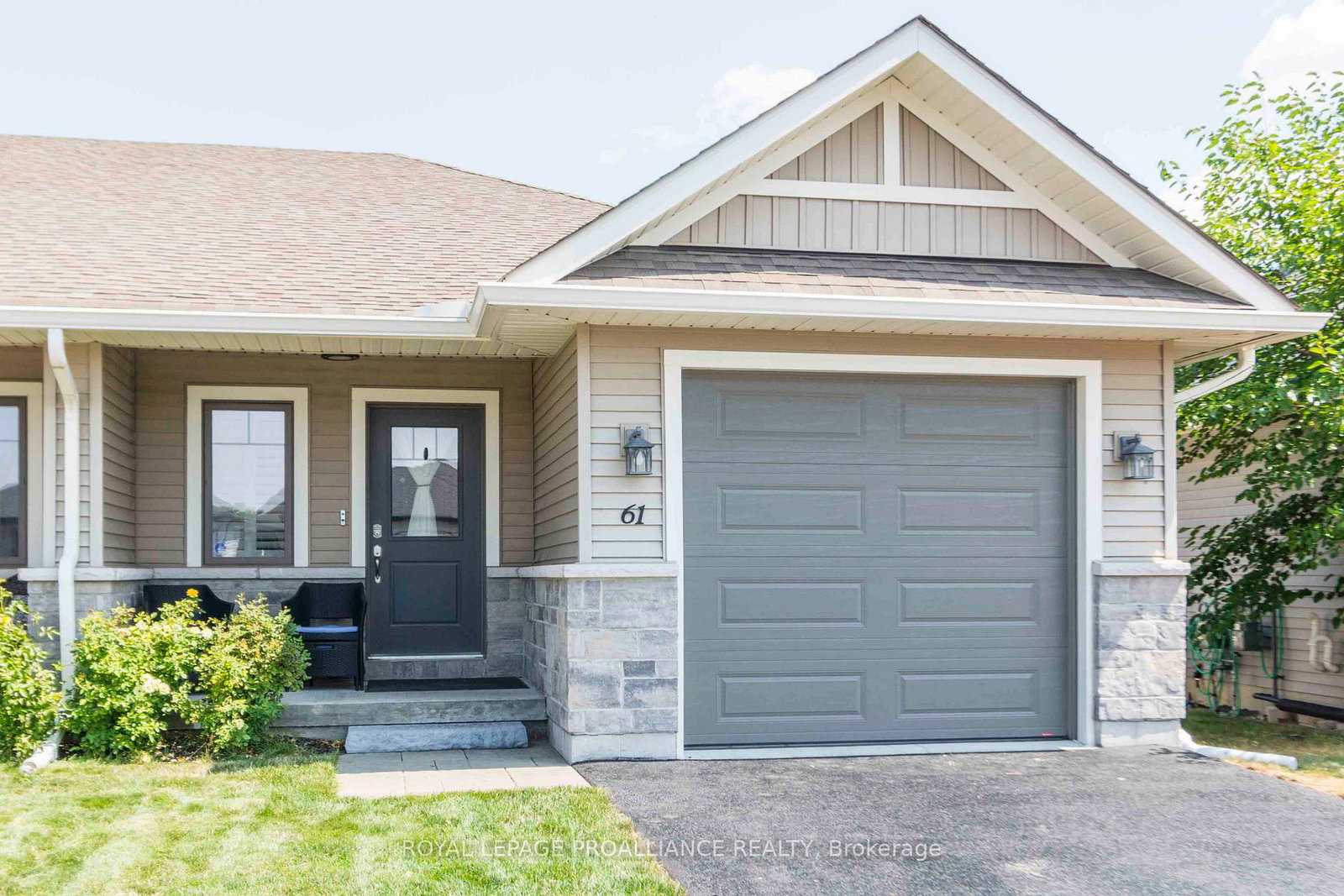 61-deacon-place-belleville-ontario-x12346802