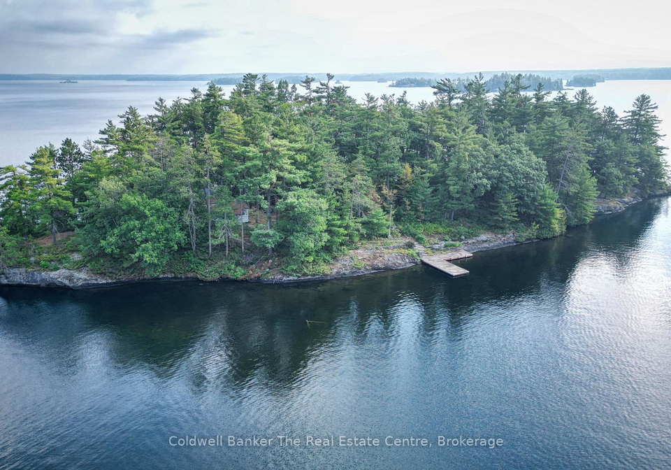 1-island-3lm-island-gravenhurst-ontario-x12346912