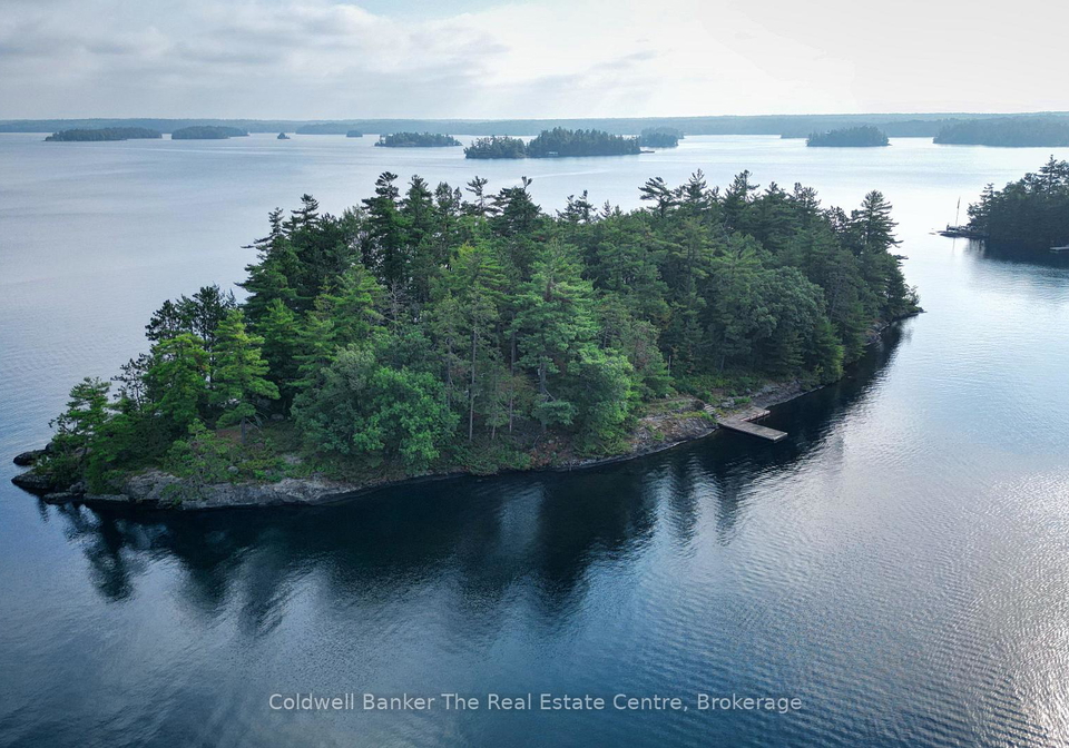 1-island-3lm-island-gravenhurst-ontario-x12346912
