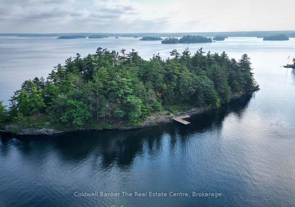 1-island-3lm-island-gravenhurst-ontario-x12346912