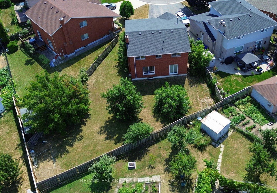 3-lord-court-hamilton-ontario-x12347241