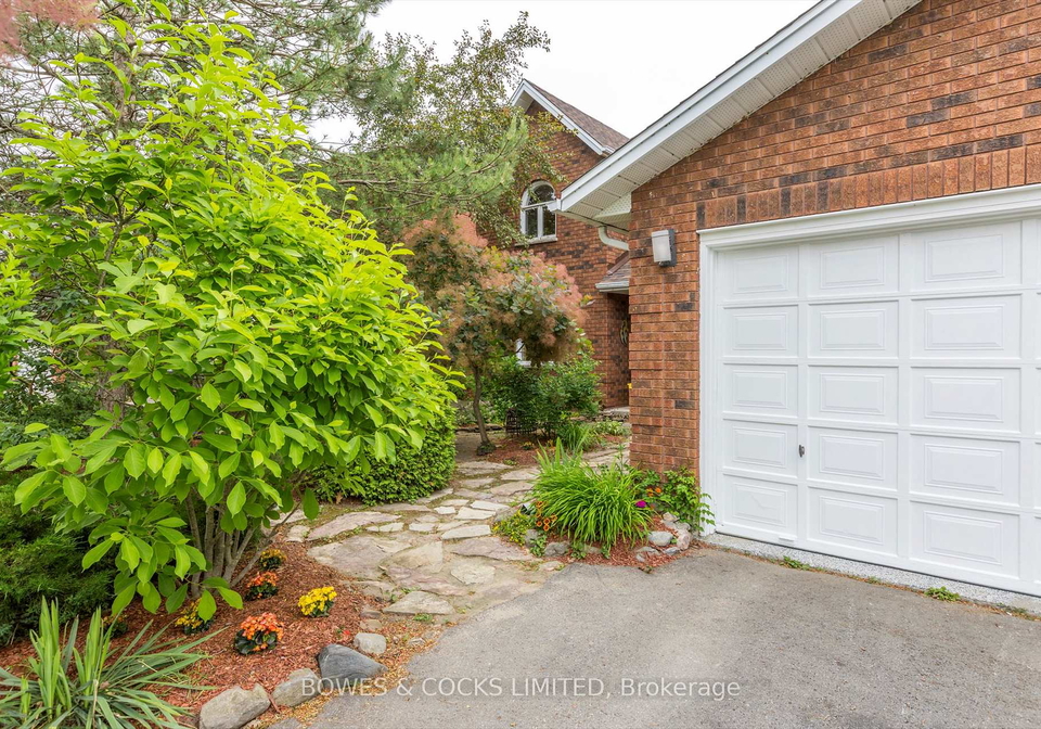 1543-scollard-crescent-peterborough-east-ontario-x12347351