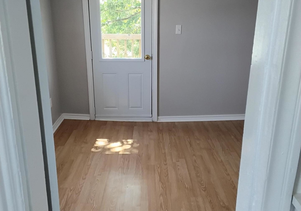 70-victoria-avenue-smiths-falls-ontario-x12347370
