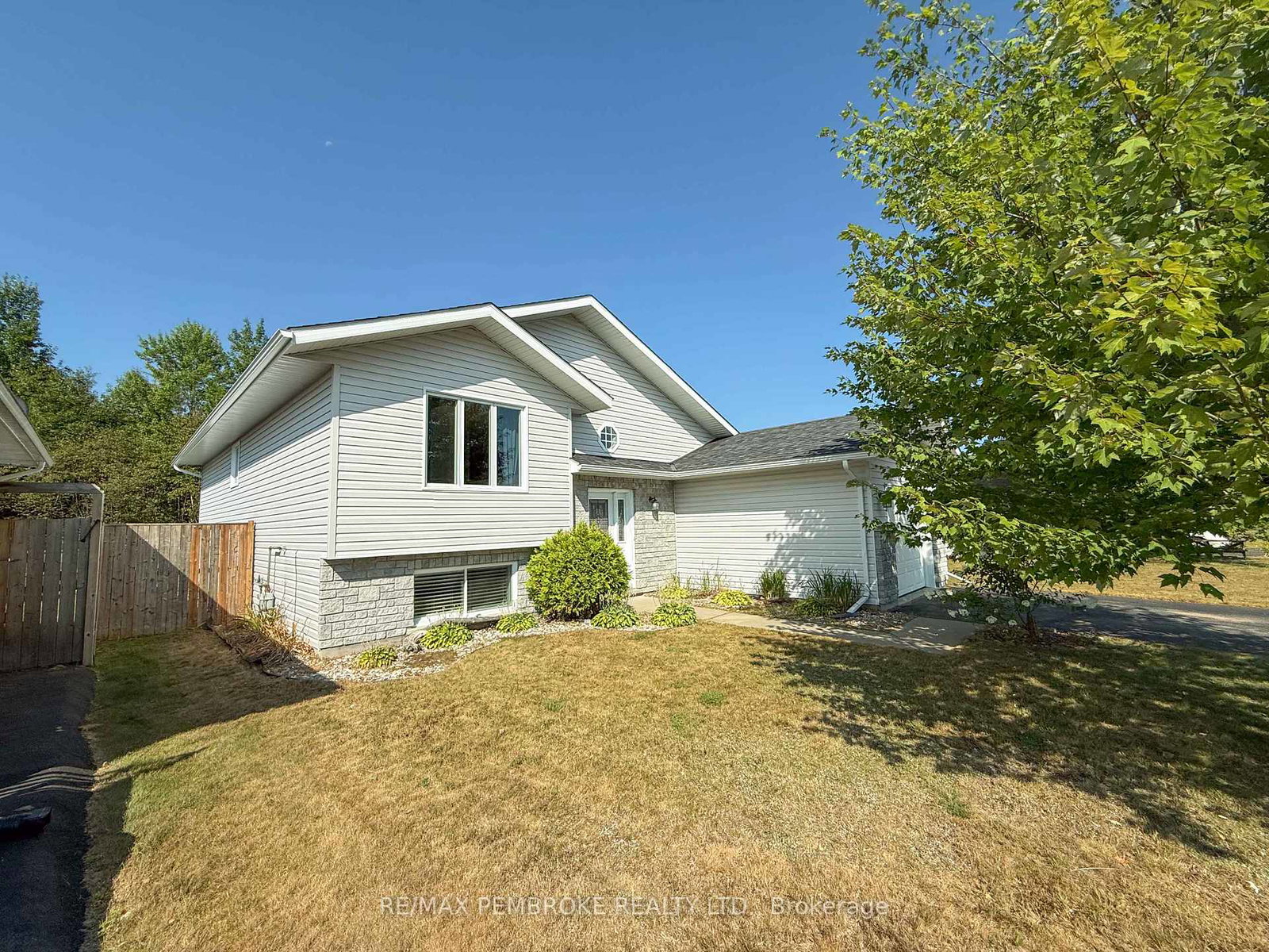 49-oak-avenue-petawawa-ontario-x12347451