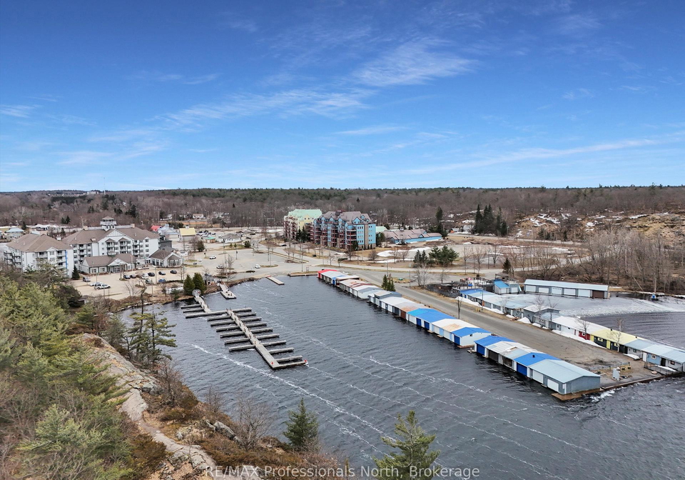 130-steamship-bay-road-gravenhurst-ontario-x12347565