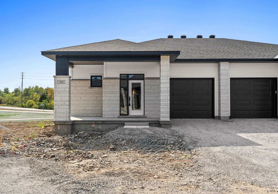 1076-moore-street-brockville-ontario-x12347622