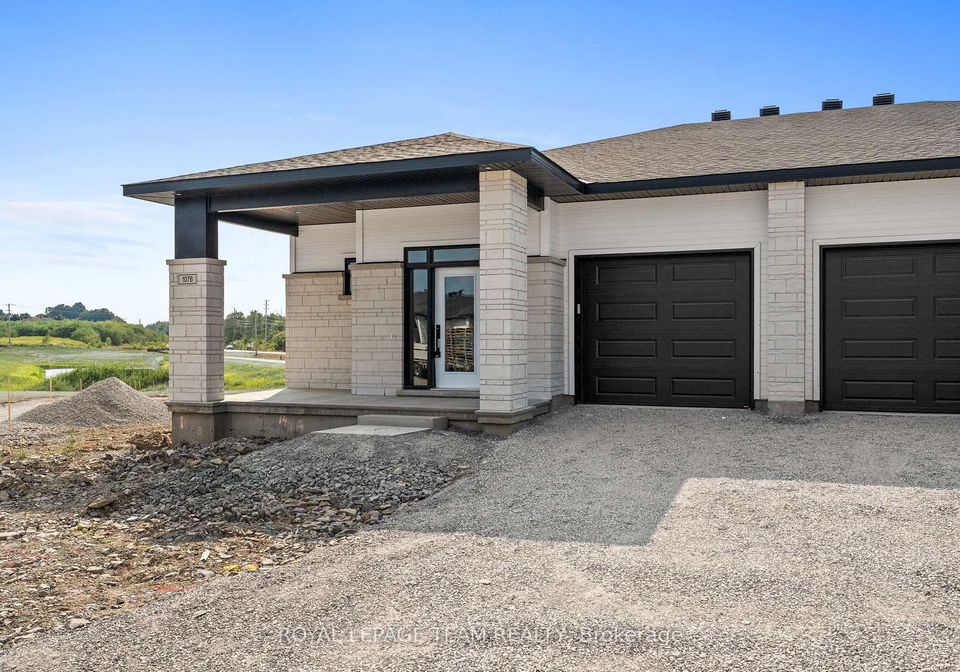 1076-moore-street-brockville-ontario-x12347622