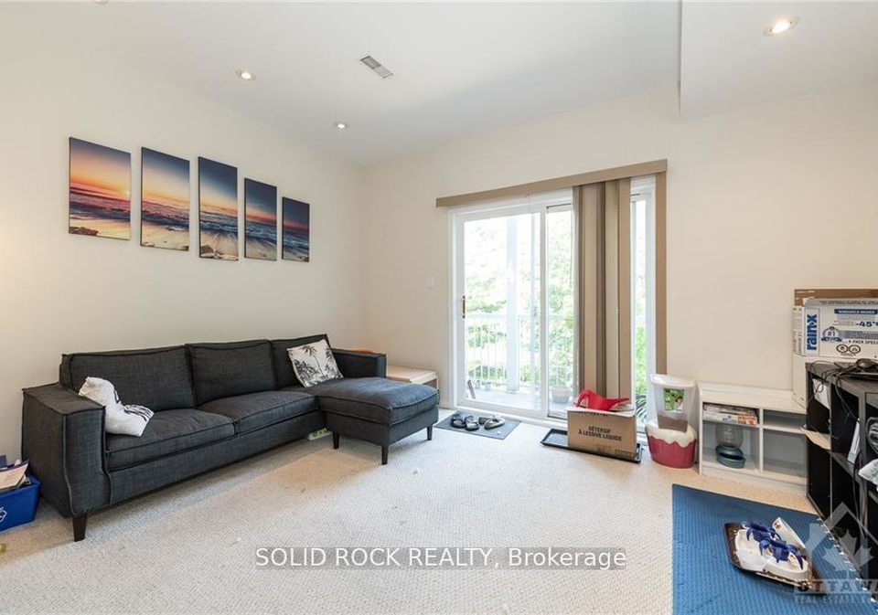 1022-redtail-private-ottawa-ontario-x12347704
