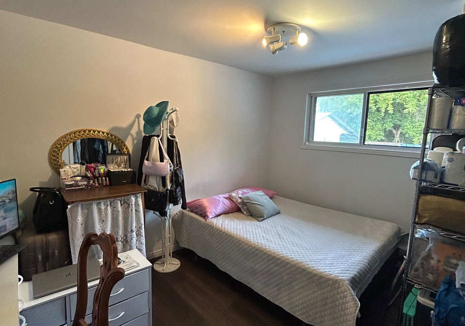 17-quinte-road-quinte-west-ontario-x12347746