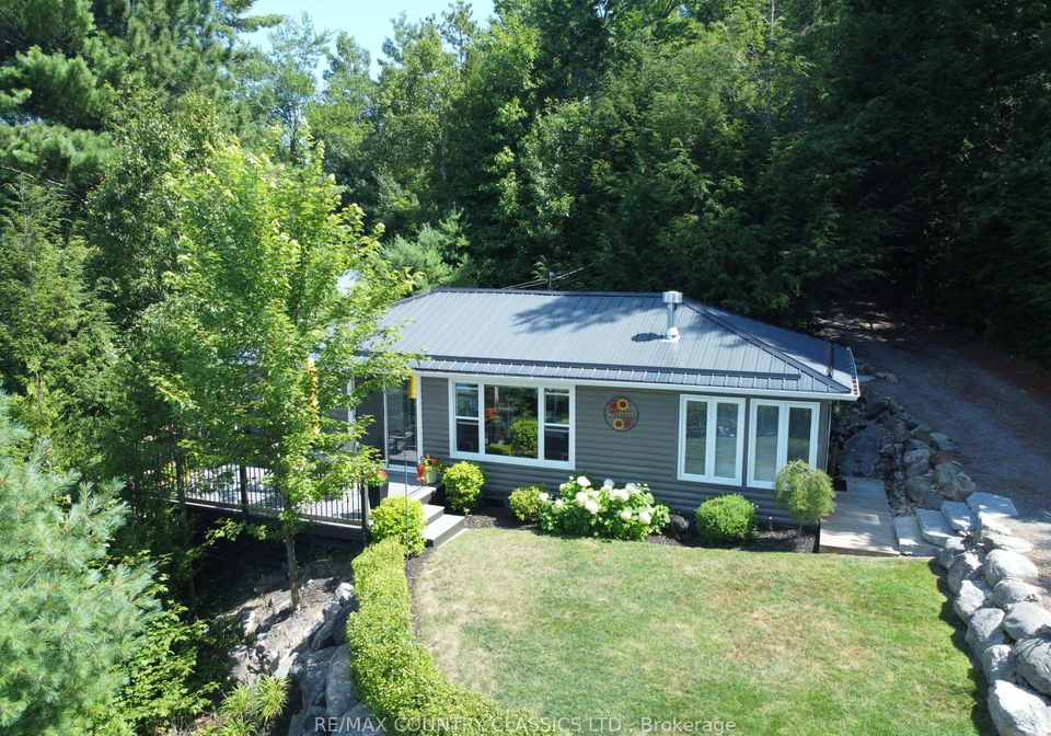 156-eastside-tront-lake-lane-madawaska-valley-ontario-x12348049