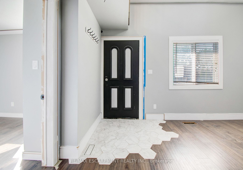 85-east-17th-street-hamilton-ontario-x12348150