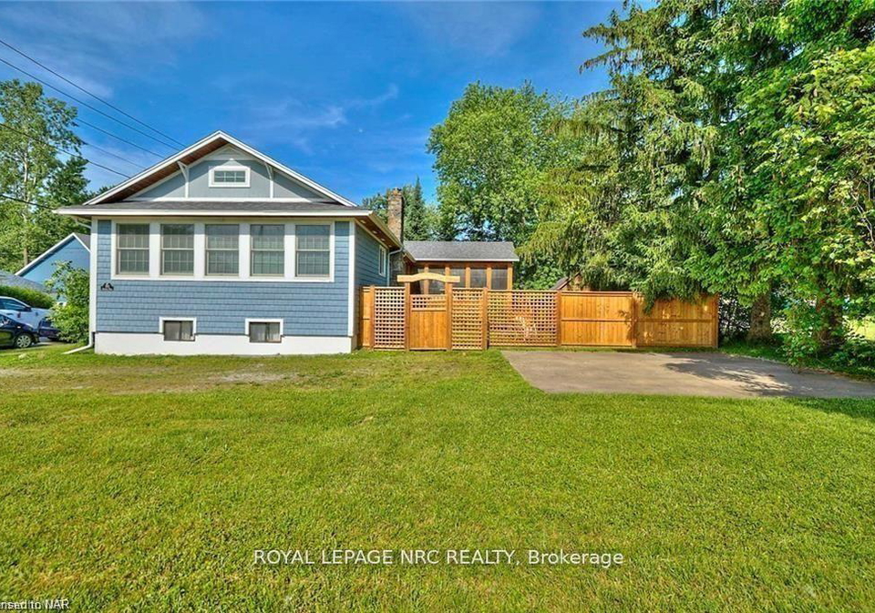 213-schooley-road-fort-erie-ontario-x12348213