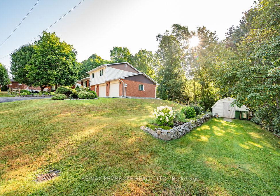 7-indian-court-laurentian-valley-ontario-x12348392