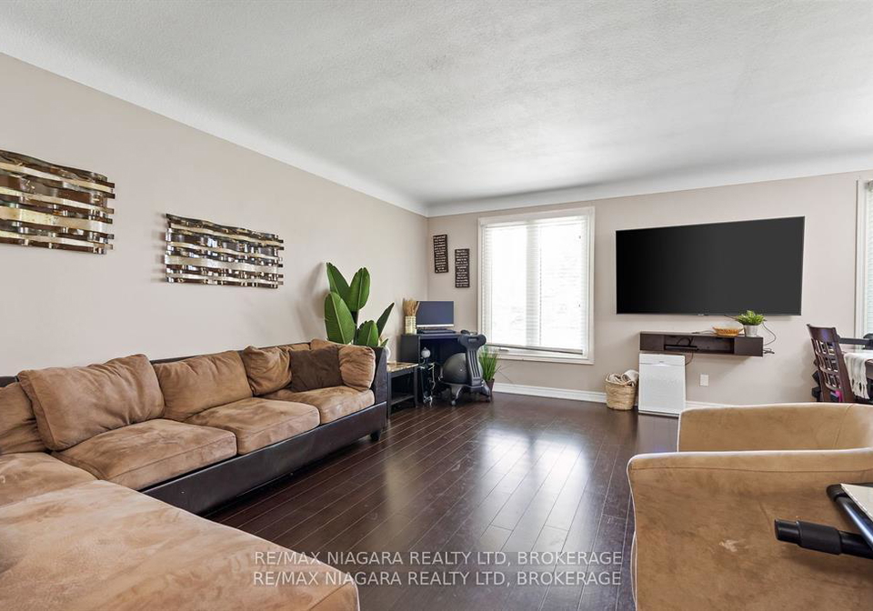 5892-theresa-street-niagara-falls-ontario-x12348539
