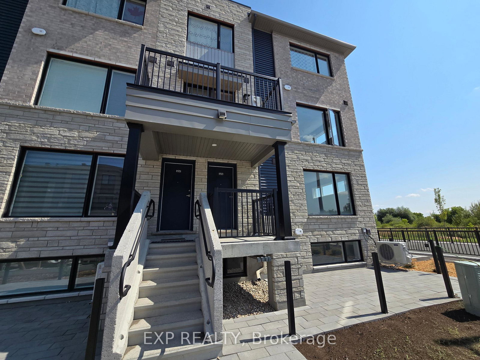 1523-creekway-private-kanata-ontario-x12349081