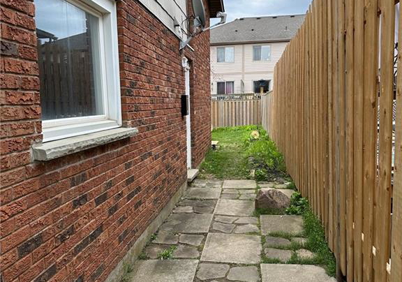 8-roseneath-crescent-s-kitchener-ontario-x12349202