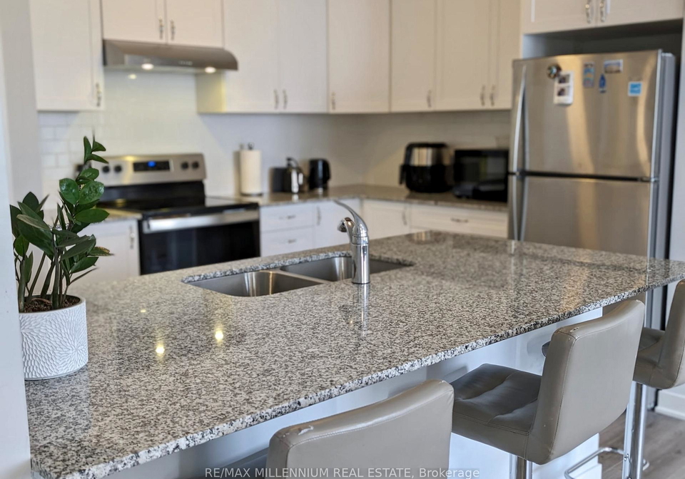 304-parallax-private-ottawa-ontario-x12349379