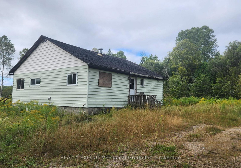 8406-highway-63-unorganized-townships-ontario-x12349902